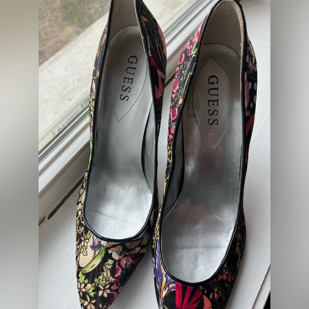 Guess heels